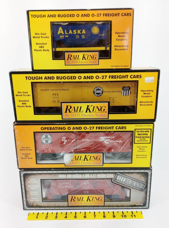 4 RAIL KING MTH O GAUGE FREIGHT CARS ALASKA, SANTA FE, PFE & CABOOSE, 4 OBS  INV 263310035