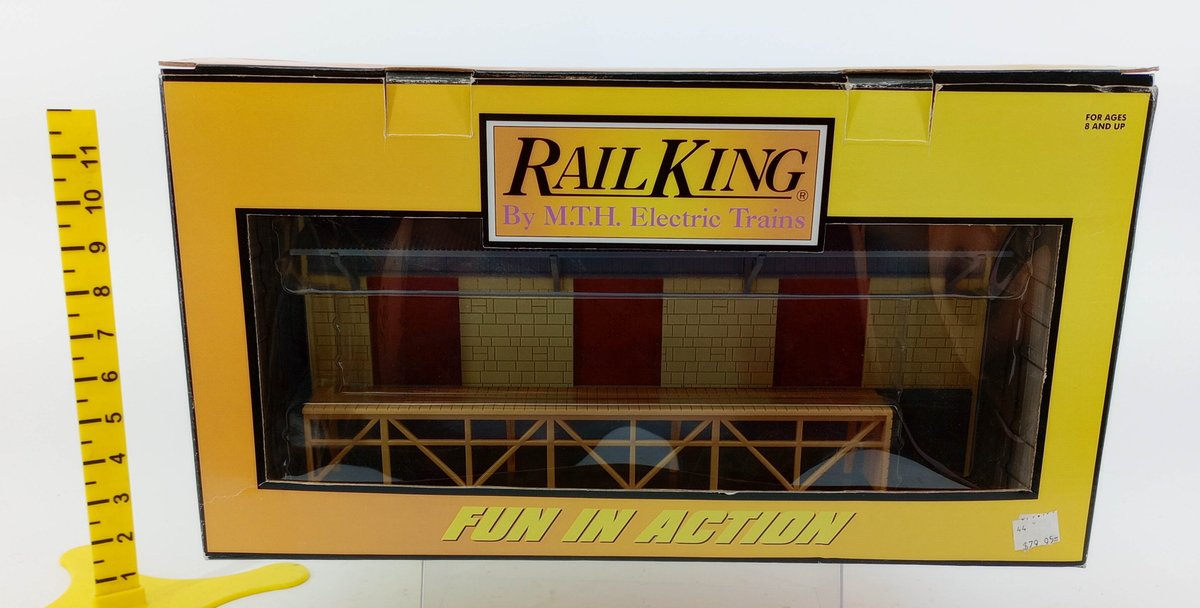 RAILKING O GAUGE 30-9098 FREIGHT TRANSFER WAREHOUSE BEIGE & BLACK, OB  INV 263310042