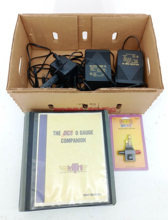 MTH 2 Z1000 HOBBY TRANSFORMERS, DCS O GAUGE COMPANION BINDER & RAILKING 40-1003 LOCK-ON  INV 263310102