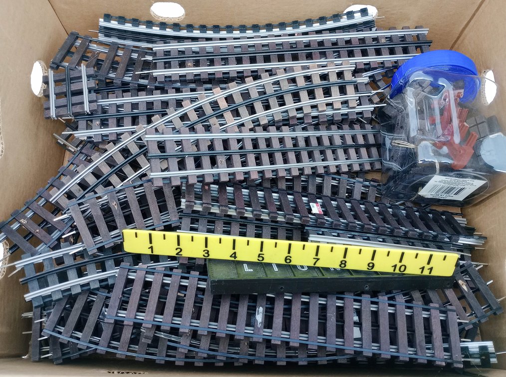 ASSORTED O GAUGE TRACK SECTIONS, CURVES & SWITCHES W/ JAR OF TIES & PINS  INV 263310110