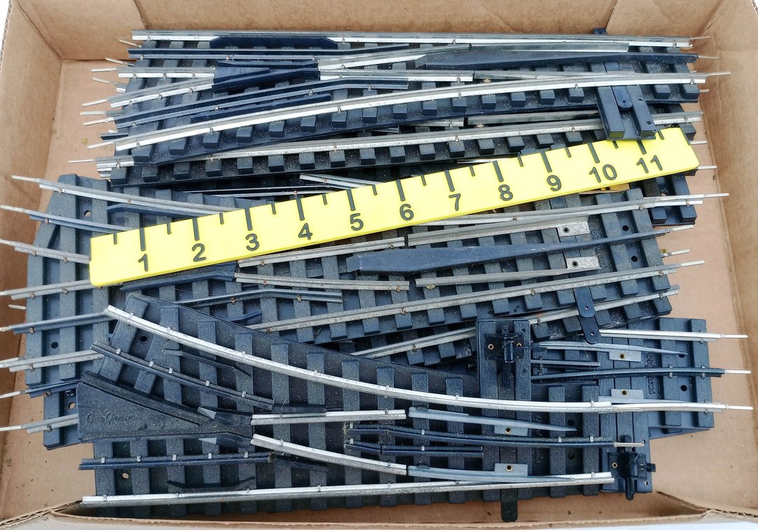 ASSORTED O GAUGE GARGRAVES TRACK SWITCHES & TURNOUTS  INV 263310112