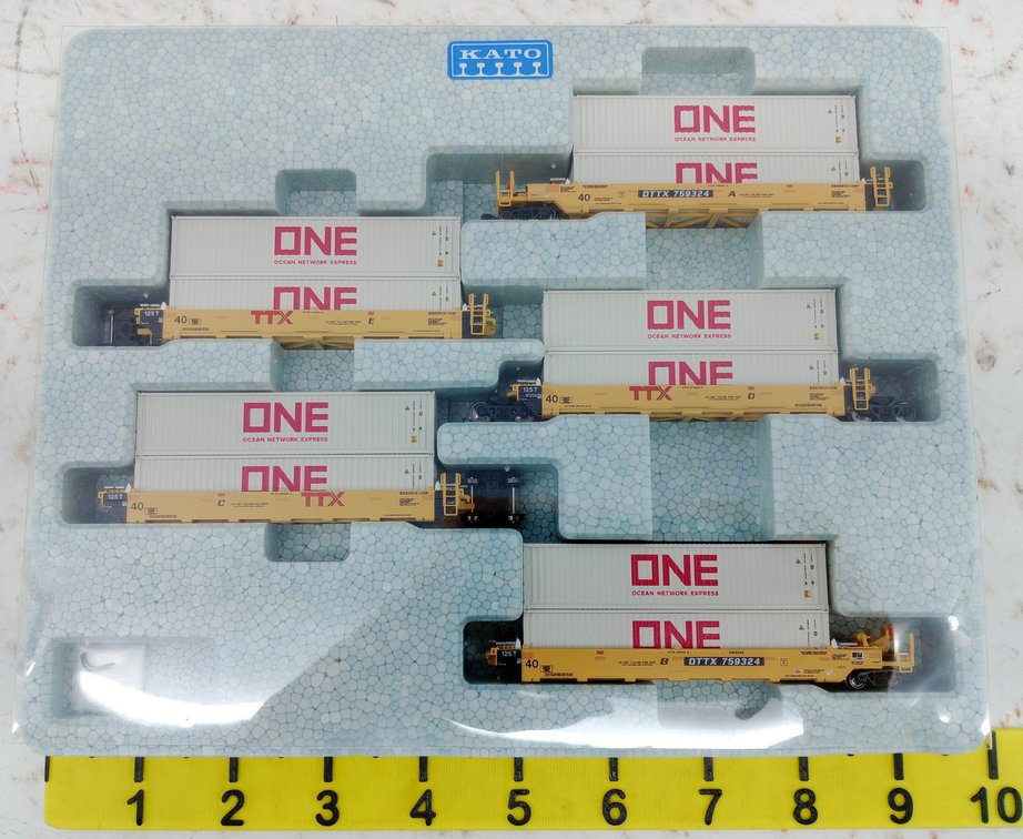 KATO 106-6196 TTX GUNDERSON MAXI-I DOUBLE STACK CARS W/ ONE CONTAINERS, N SCALE, OB INV 263330007