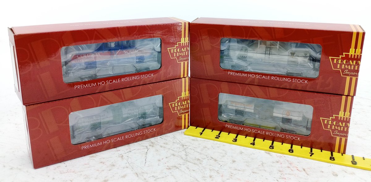 4 BROADWAY LIMITED 6178 HO 6000 GAL CHLORINE TANK CARS, 4 OBS INV 263330023