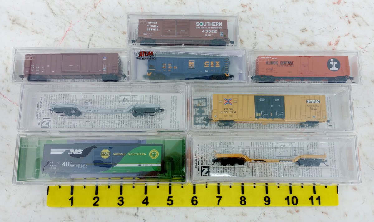 8 MICRO-TRAINS LINE & ATLAS N SCALE FREIGHT CARS INCL TTX, NS, CSX, SOUTHERN, 8 OBS INV 263330027