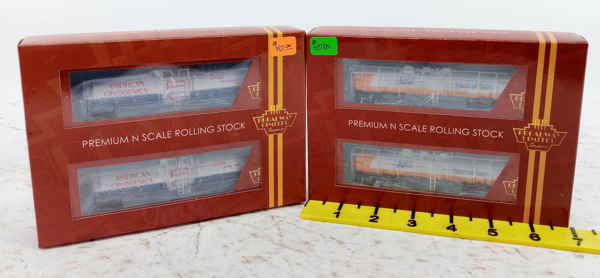 2 BROADWAY LIMITED N SCALE 3821 & 3824 AIRCO & AMERICAN CRYOGENICS TANK CAR 2-PACKS, 2 OBS INV 263330032