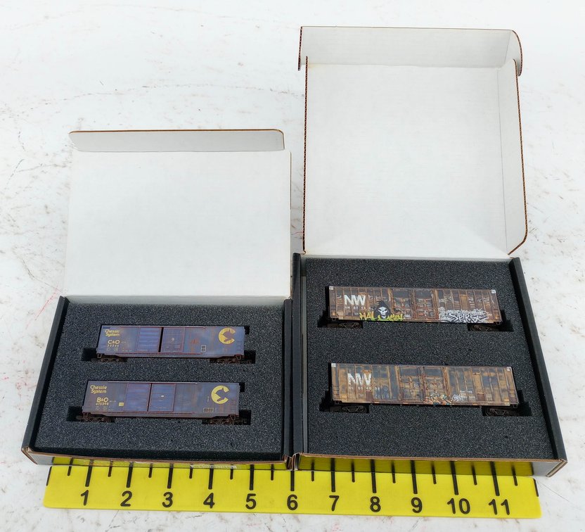 4 MICRO-TRAINS LINE N SCALE CHESSIE SYSTEM & NS/EX-N&W WEATHERED BOXCARS, 2 OBS INV 263330060