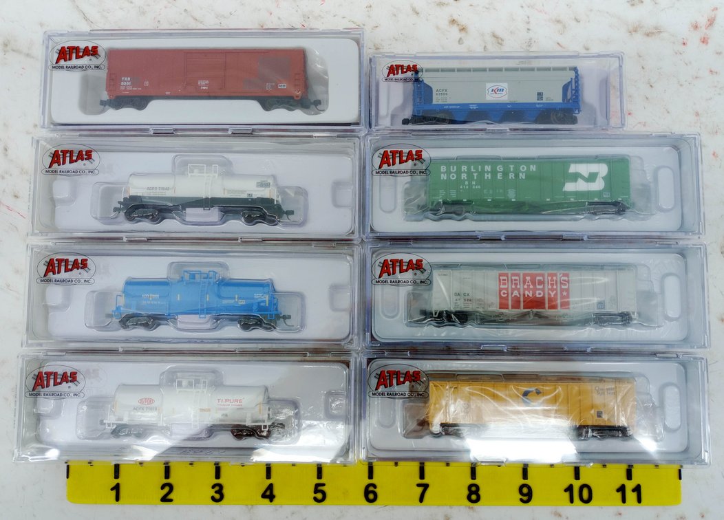 8 ASSORTED ATLAS N SCALE FREIGHT CARS, TANK CARS & HOPPERS, 8 OBS INV 263330073