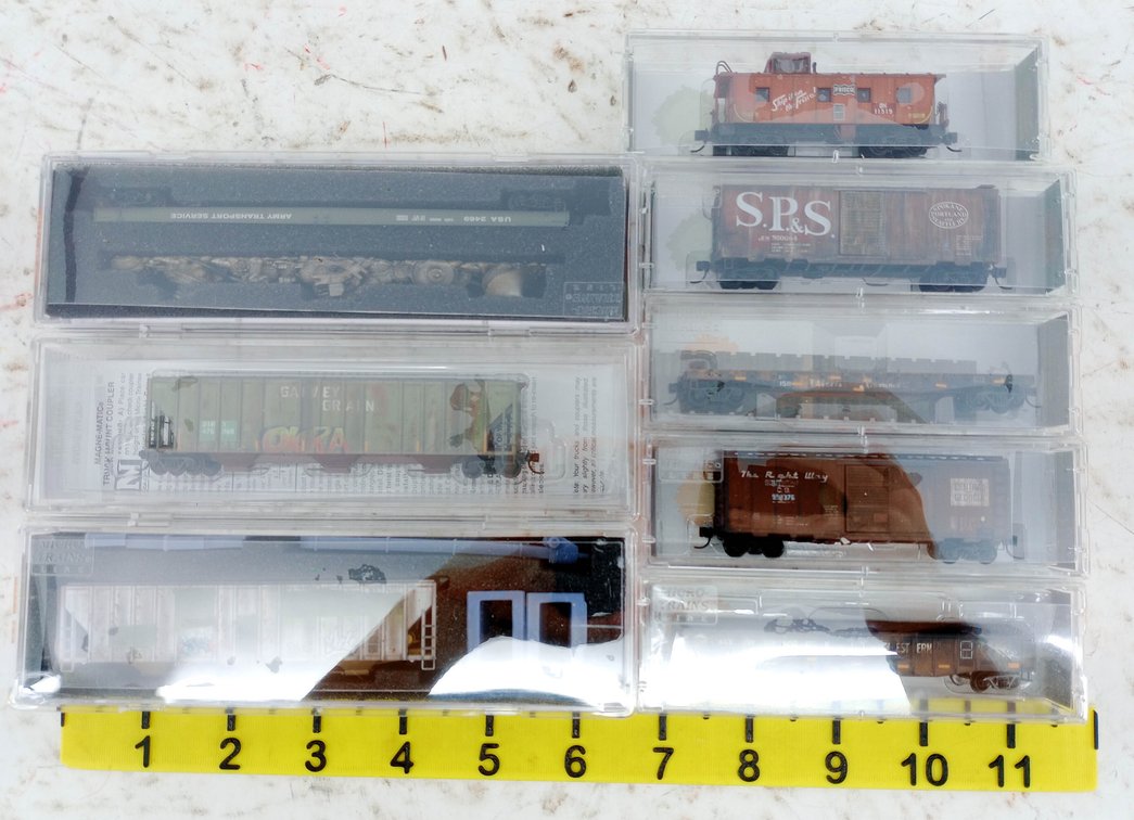 8 MICRO-TRAINS LINE N SCALE WEATHERED FREIGHT CARS, MIXED, OBS INV 263330084