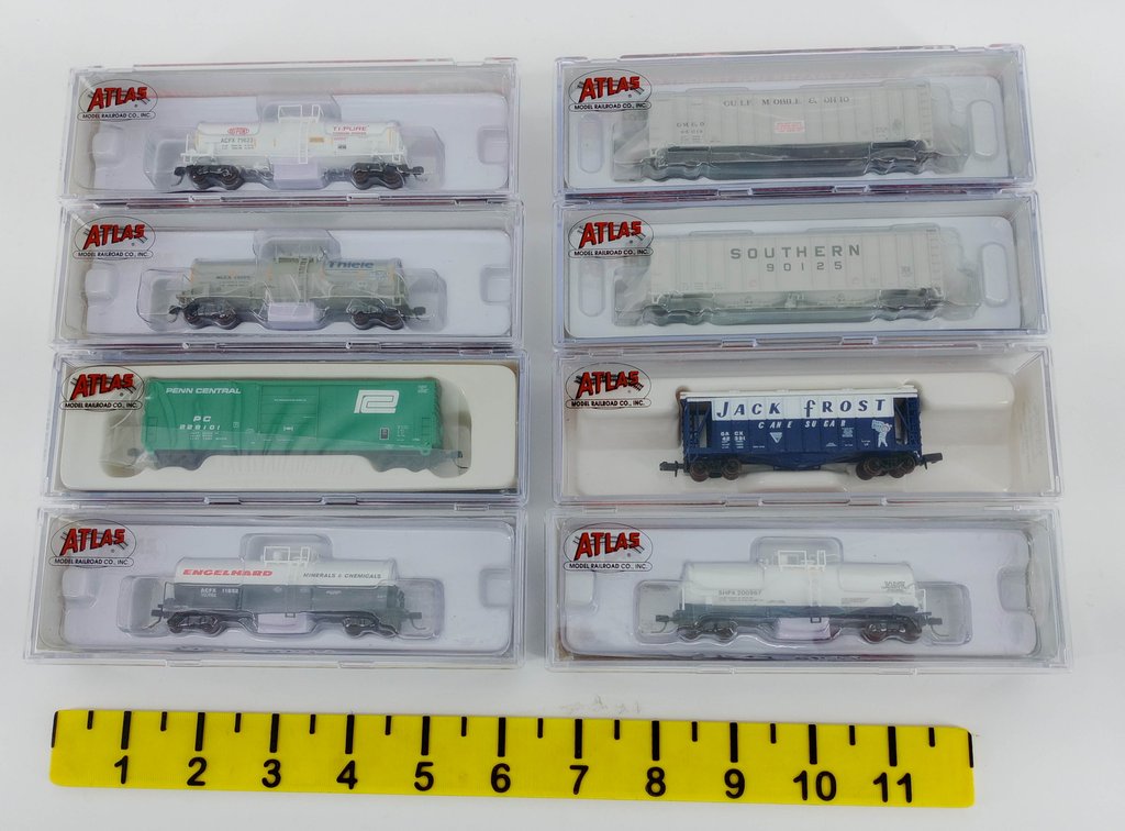 8 ATLAS N SCALE ASSORTED FREIGHT CARS INCL PENN CENTRAL, JACK FROST, SOUTHERN, 8 OBS INV 263330110