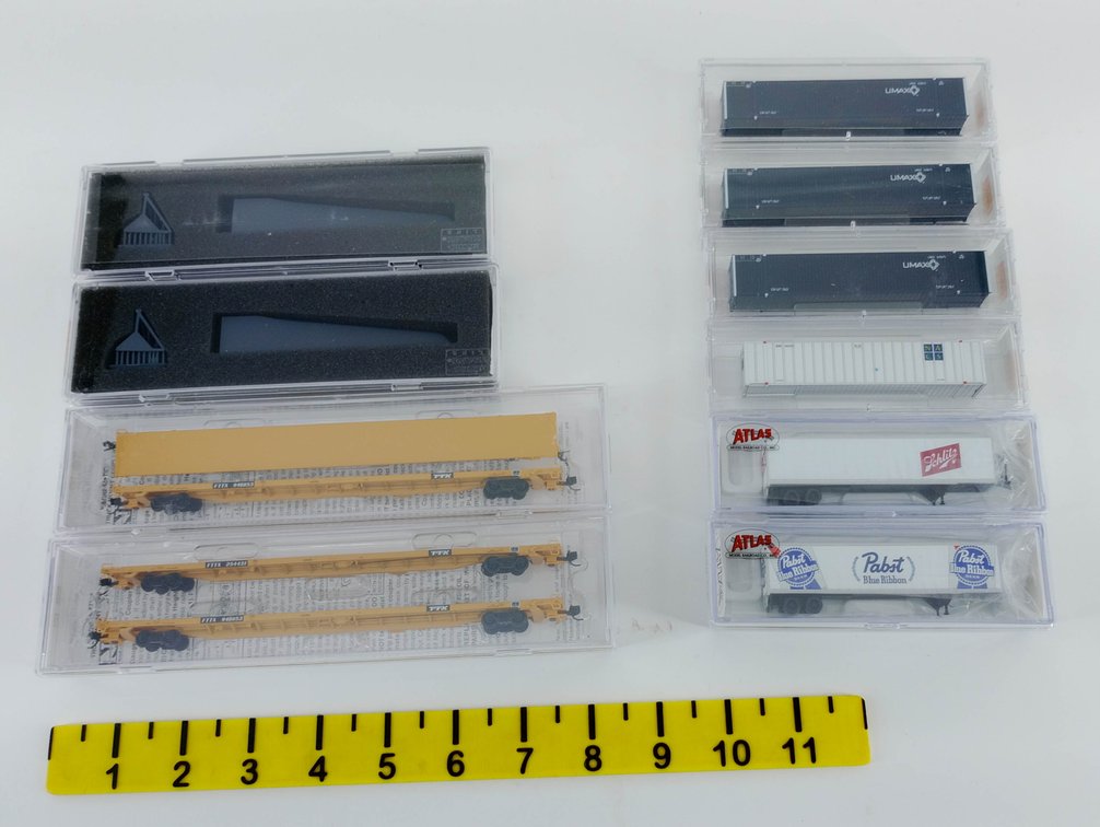 ASSORTED N GAUGE MICRO-TRAINS TTX FLAT CARS, ATLAS PABST & SCHLITZ TRAILERS, UMAX CONTAINERS, 10 OBS INV 263330116
