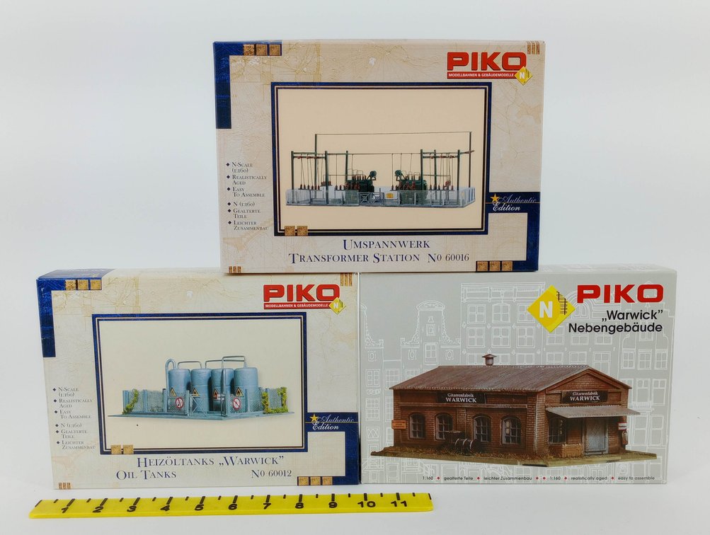 3 PIKO N SCALE WARWICK WORKSHOP, OIL TANKS & TRANSFORMER STATION KITS, 3 OBS NNC INV 263330129