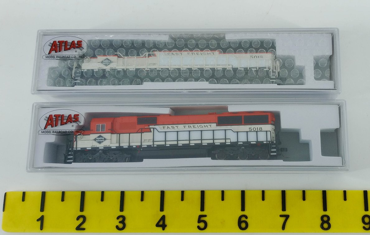 2 ATLAS N SD50 READING NORTHERN LOCOMOTIVES 5018 & 5019, 2 OBS INV 263330151