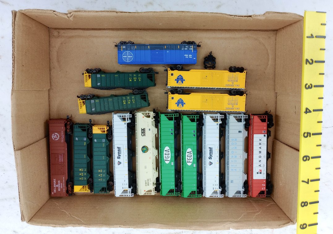 15 ASSORTED N GAUGE D&H, CNW, CSX, FGDA, SYNSIL & PAN AM HOPPERS & BOXCARS INV 263330209