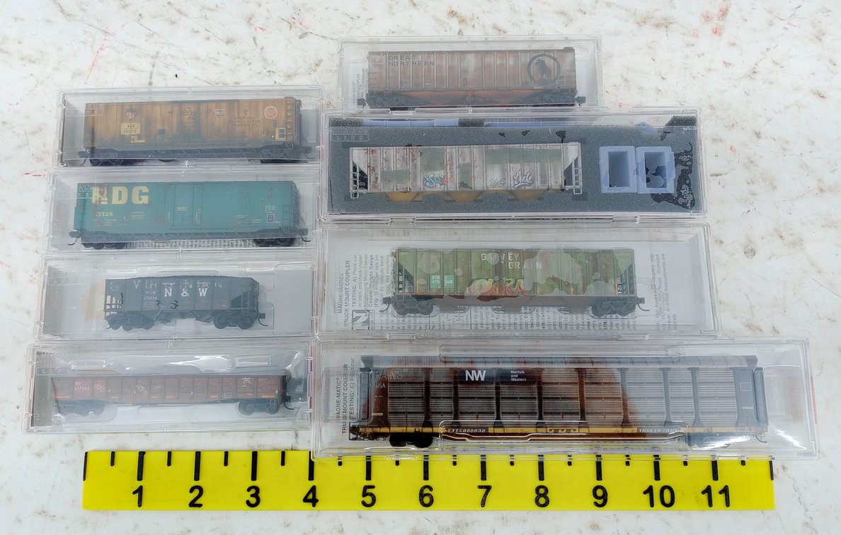 8 MICRO-TRAINS LINE N SCALE ASSORTED WEATHERED FREIGHT CARS & HOPPER KIT 8 OBS INV 263330212
