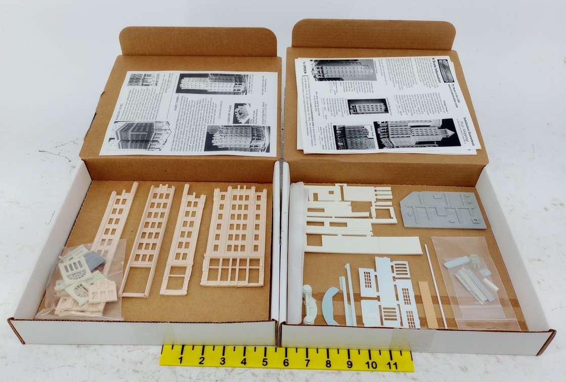 2 LUNDE STUDIOS N SCALE CENTURY PLAZA NK-11 & SNAILWAYS BUS DEPOT NK-12 BUILDING KITS, 2 OBS NNC INV 263330215