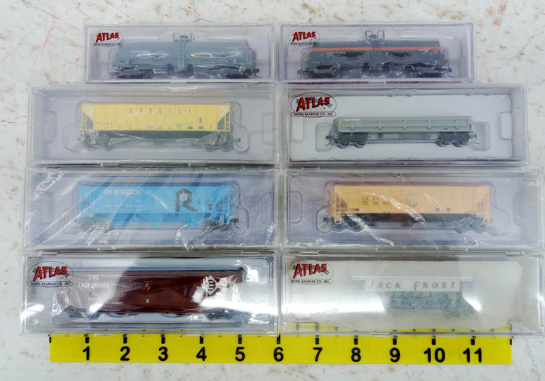 8 ATLAS N SCALE ASSORTED FREIGHT CARS, HOPPERS, TANK CARS & BOXCAR, 8 OBS INV 263330234