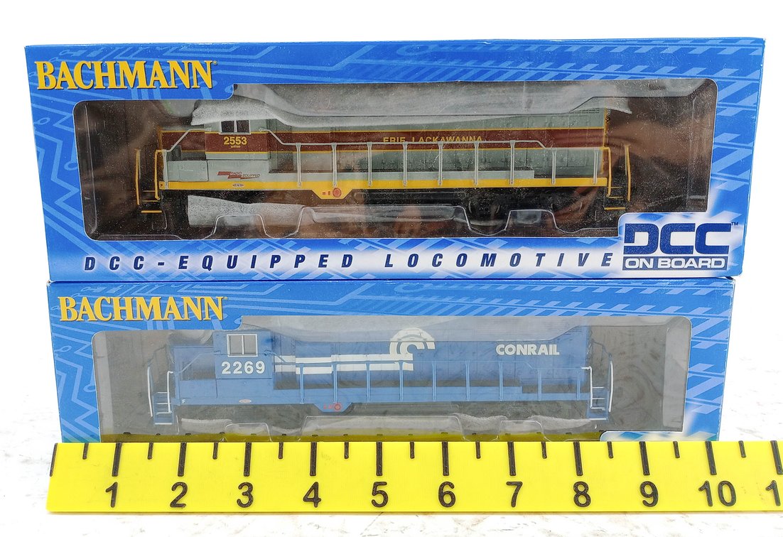 2 BACHMANN HO 60717 & 60702 ERIE LACKAWANNA & CONRAIL GP35 DCC DIESEL LOCOS, 2 OBS INV 263330268