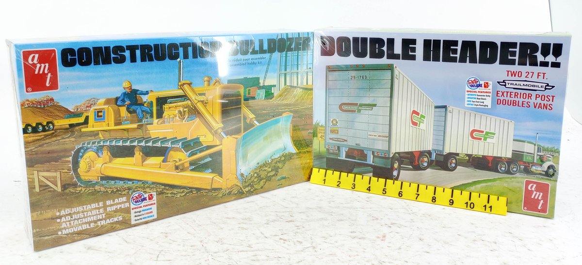 2 AMT 1/25 SCALE MODEL KITS CONSTRUCTION BULLDOZER & DOUBLE HEADER TRAILMOBILE VANS SEALED 2 OB INV 263330303