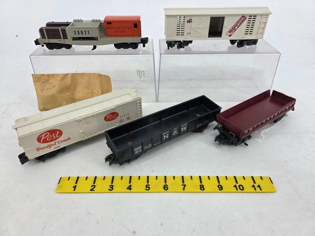 AMERICAN FLYER 919  AUTO DUMP CAR & ASSORTED FREIGHTS INV 263360021