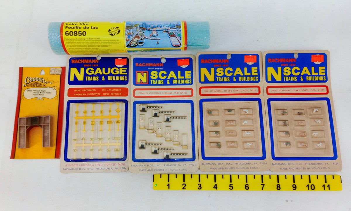 4 PKS N-SCALE ANIMALS, RR SIGNS, CROSSINGS PLUS TUNNEL PORTAL & ROLLED LAKE FILM INV 260015228