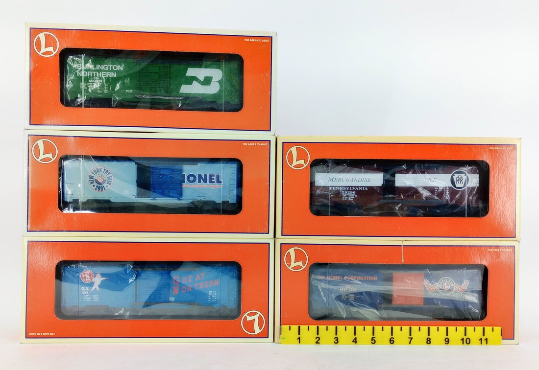 5 MIXED LIONEL BOX CARS IN OBS INV 260015234