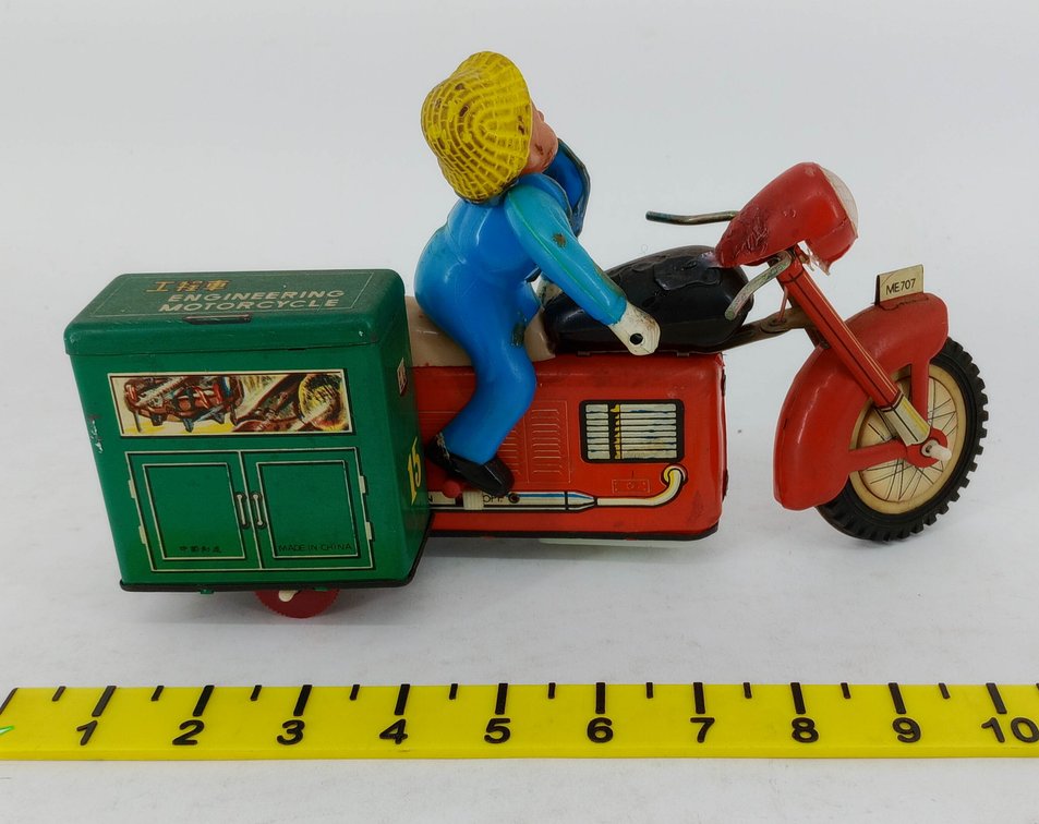 ENGINEERING MOTORCYCLE W/LIGHT & SOUND IN OB DAMAGED INV 260015237