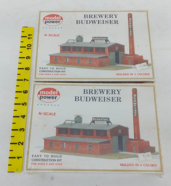 2 SEALED MODEL POWER BUDWEISER BREWERY BUILDING KITS INV 260015239
