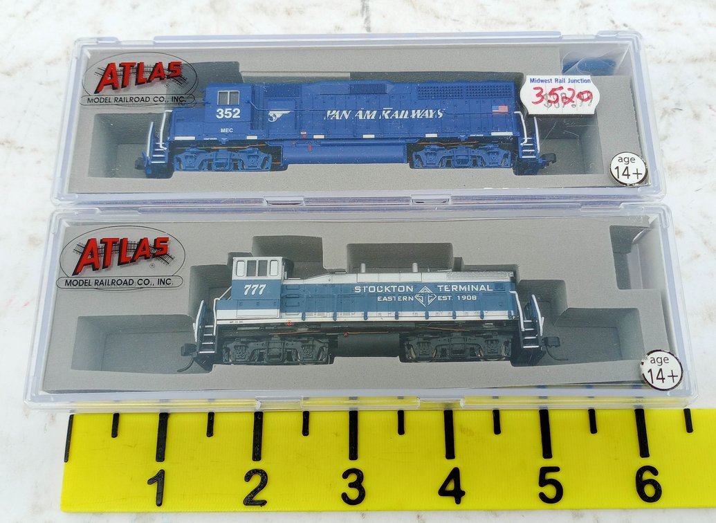 2 ATLAS N GAUGE PAN AM RAILWAYS GP-40 & STOCKTON TERMINAL MP-15DC LOCOMOTIVES, 2 OBS INV 263330361