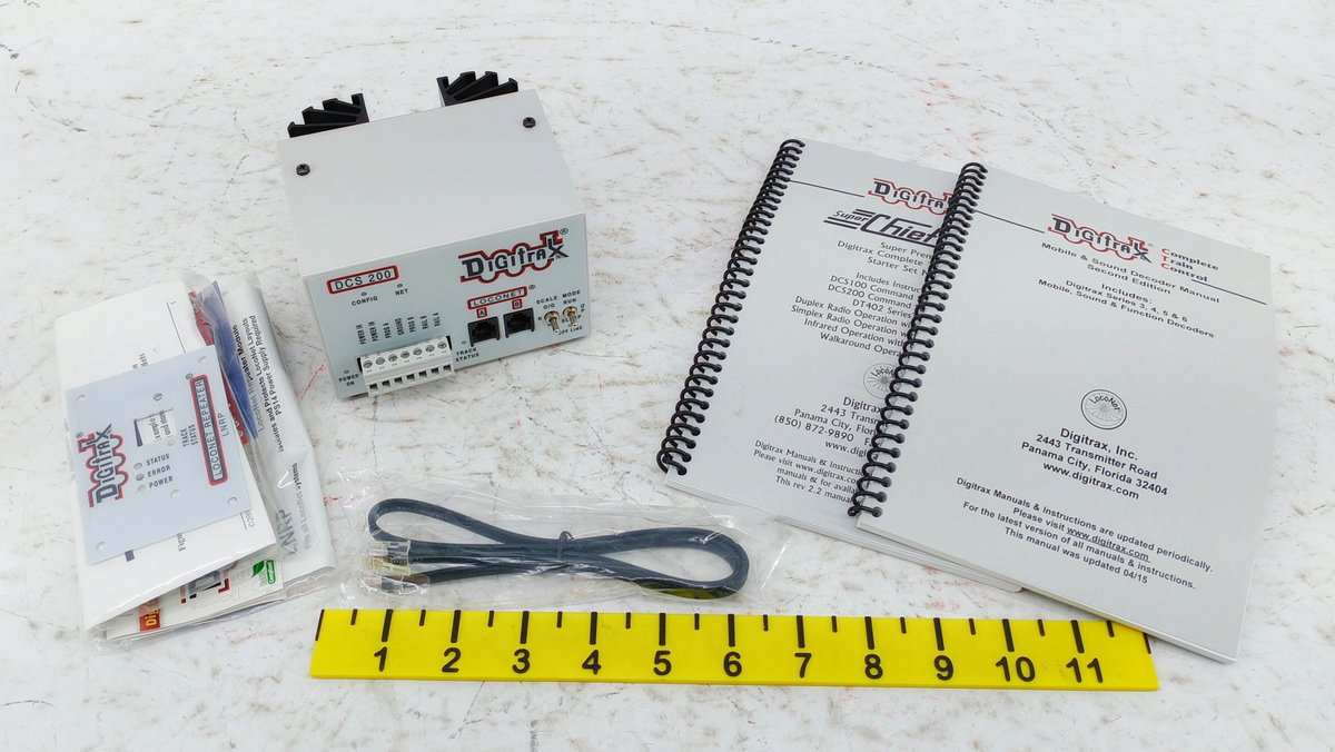 DIGITRAX DCS200 SUPER CHIEF XTRA COMMAND STATION/BOOSTER W/ MANUALS & LOCONET CABLE, OB INV 263330405