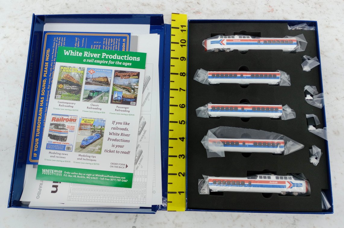RAPIDO TRAINS AMTRAK TURBOTRAIN 5 CAR N SCALE PASSENGER SET W/ SOUND, OB INV 263330427