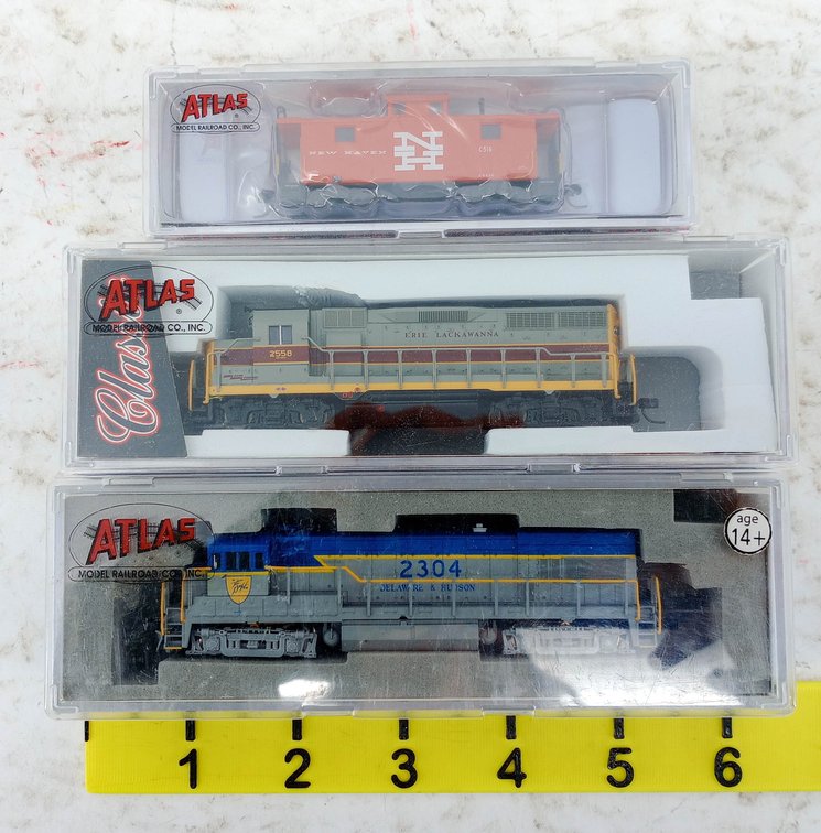 3 ATLAS N SCALE LOCOMOTIVES & NEW HAVEN CABOOSE, D&H U23B, EL GP-35, 3 OBS INV 263330548