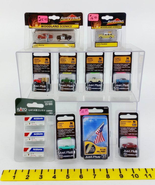 10 ASSORTED WOODLAND SCENICS JUST PLUG & AUTOSCENES N SCALE VEHICLES, KATO NISSAN CONTAINERS INV 263330644
