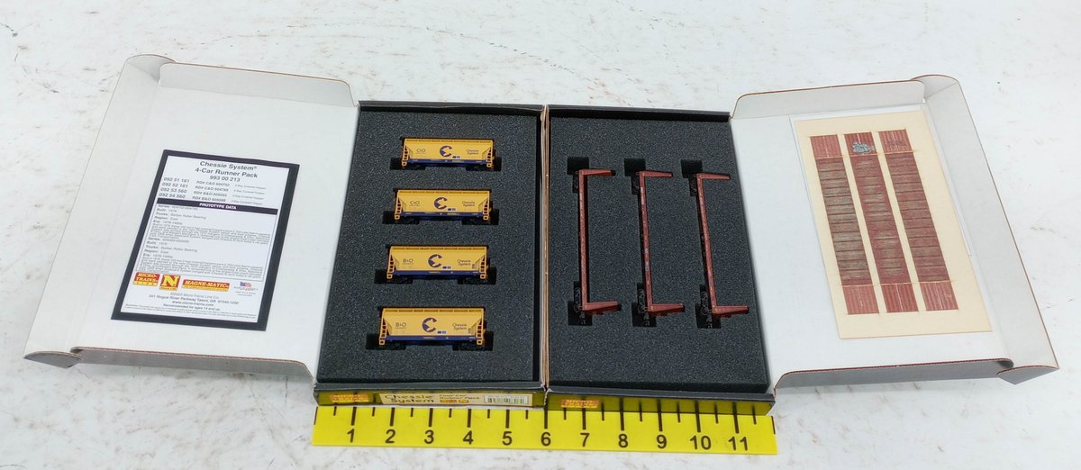 MICRO-TRAINS N SCALE CHESSIE SYSTEM 4 HOPPERS & BNSF 3 FLATCARS 993 00 213, 2 OBS INV 263330706