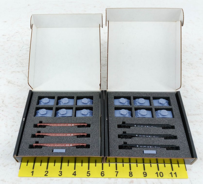 2 MICRO-TRAINS N GAUGE 99302218 & 99302219 B&O & NYC FLATCARS W/ SHERMAN TANKS, 2 OBS INV 263330712