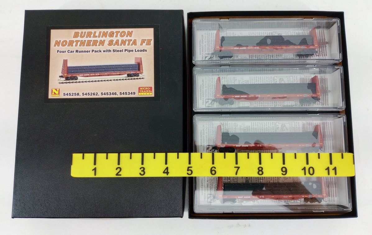 4 MICRO-TRAINSB N GAUGE 993 00 157 BNSF 61FT BULKHEAD FLAT CARS W/ PIPE LOADS, OB INV 263330731