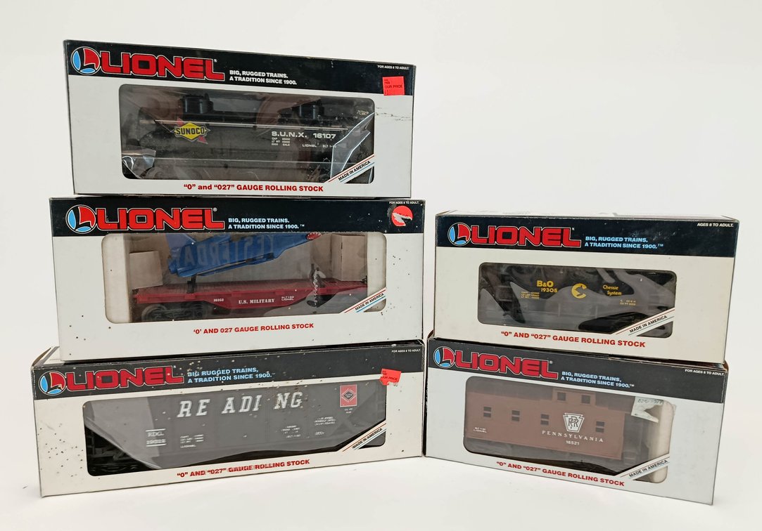 5 LIONEL O GAUGE CARS: CHESSIE ORE, SUNOCO TANK, READING HOPPER, PRR CABOOSE & MISSILE CAR, 5 OBS INV 263380029