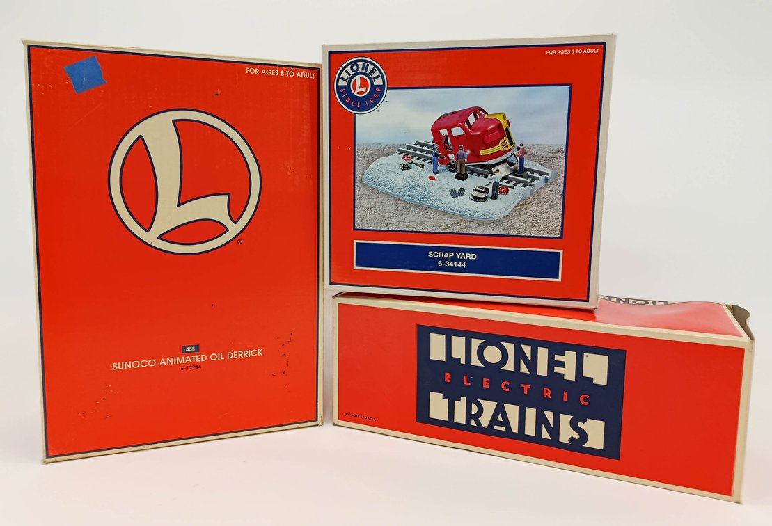 3 LIONEL O GAUGE ANIMATED ACCESSORIES: SCRAP YARD, SUNOCO OIL DERRICK & WINDMILL, 3 OBS INV 263380032
