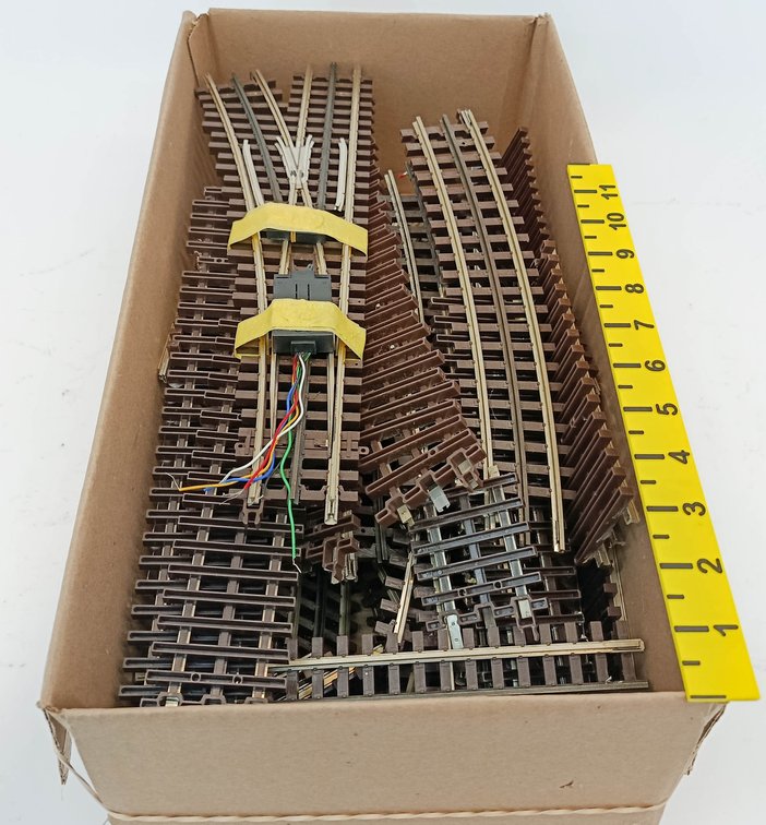 ASSORTED O GAUGE BROWN TIE TRACK SECTIONS W/ SWITCH & CURVES INV 263380083