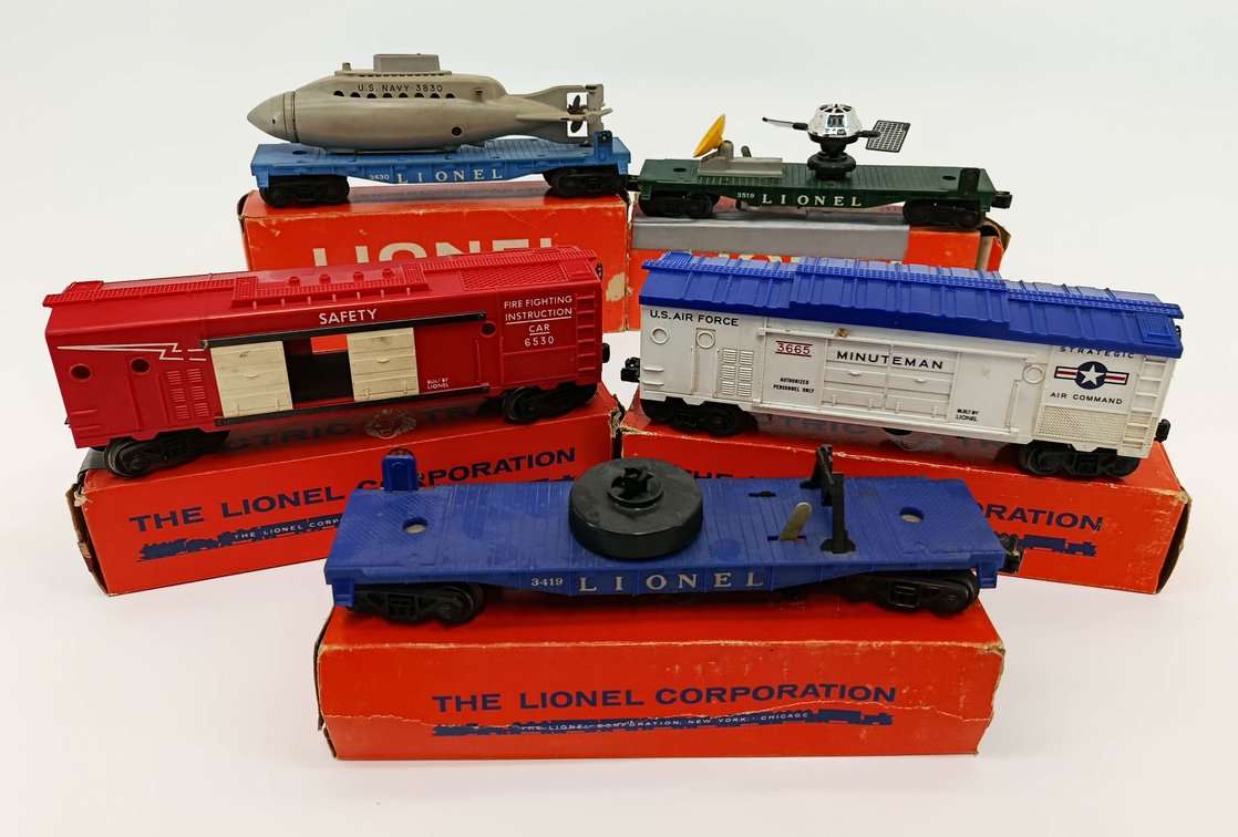 5 LIONEL O GAUGE MILITARY & SPACE FLATCARS & BOXCARS INCL 3830, 3519, 3665, 3419, 6530, 5 OBS INV 263380099