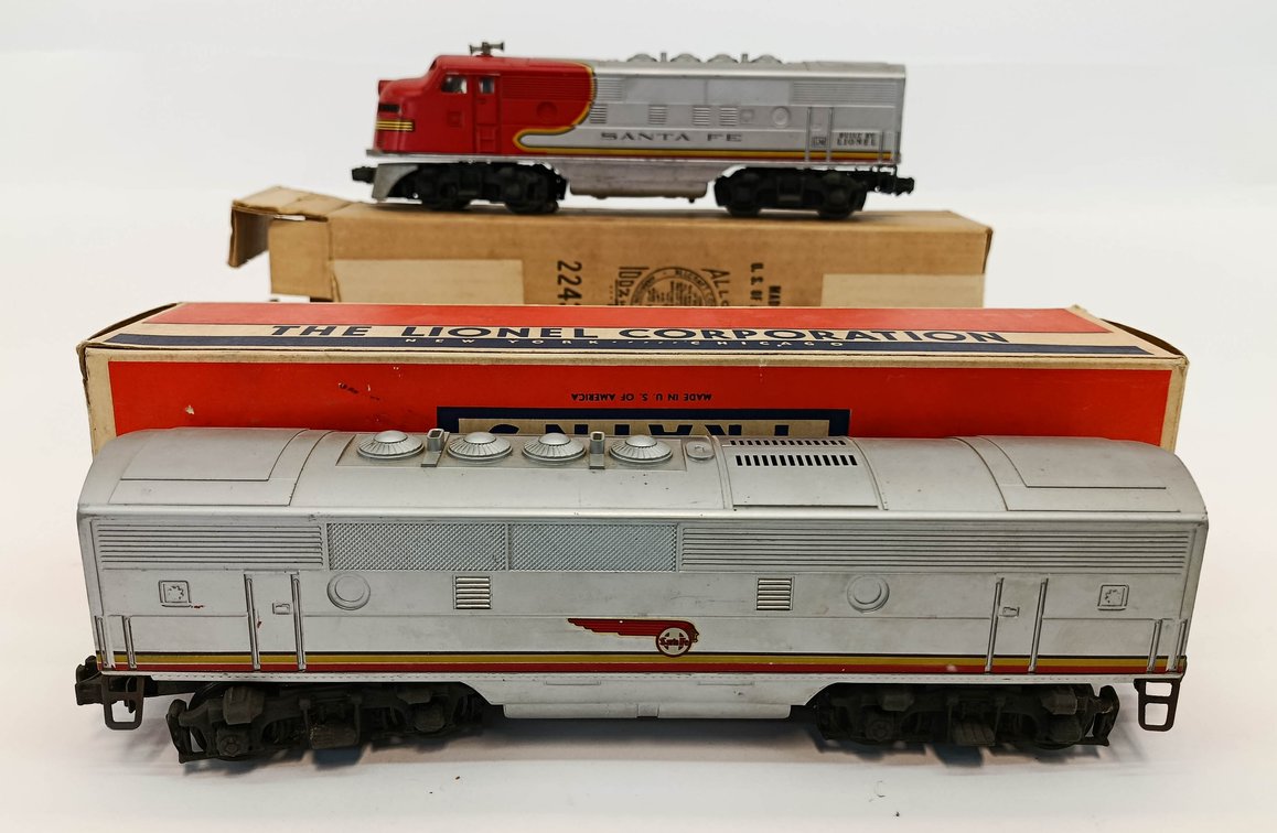 LIONEL O GAUGE 2243 SANTA FE F3 A & B UNIT DIESEL LOCOMOTIVES, OB INV 263380138