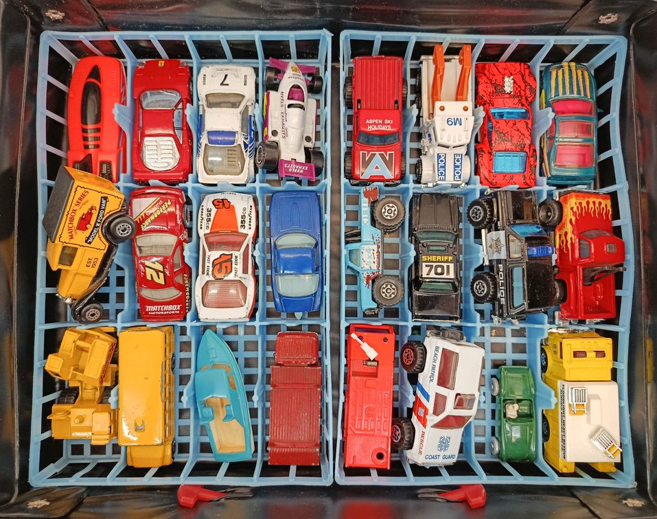 FAST LANE 48 CAR CASE WITH 24 ASSORTED MATCHBOX DIE-CAST VEHICLES POLICE FIRE & RACE CARS INV 263380180