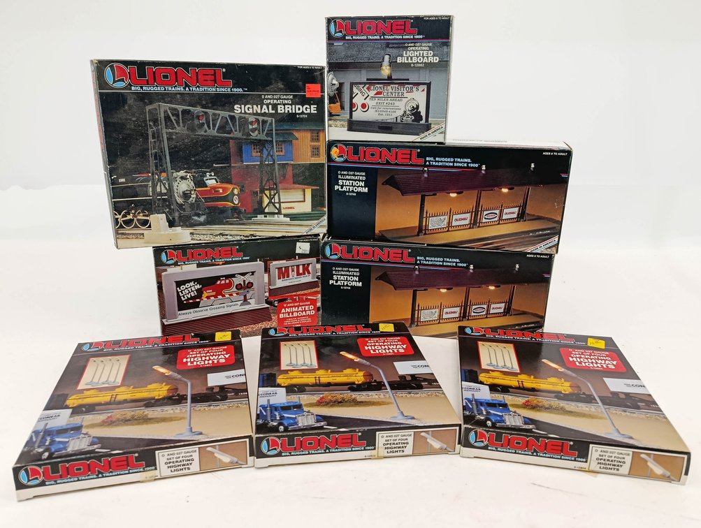 8 ASSORTED LIONEL O & O27 GAUGE ILLUMINATED STATION PLATFORMS, BILLBOARDS, SIGNAL BRIDGE & HIGHWAY LIGHTS, ALL OBS INV 263380206
