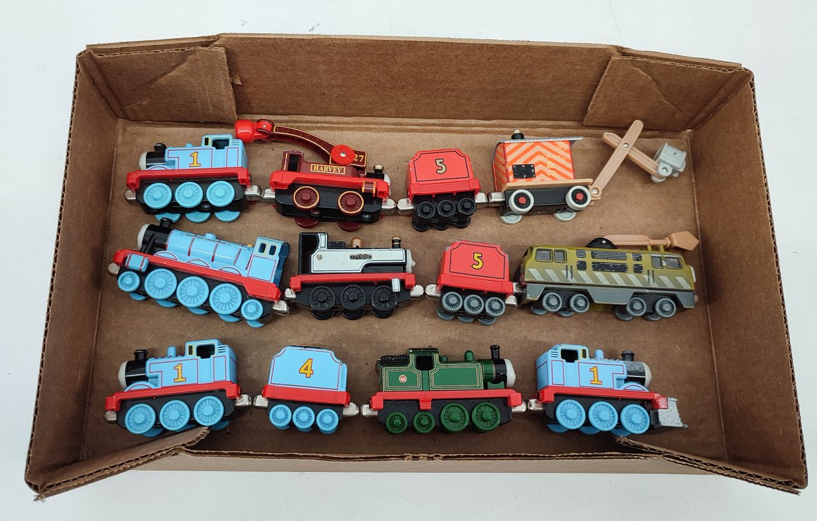 12 PC THOMAS THE TRAIN MIXED CARS  INV 262380403