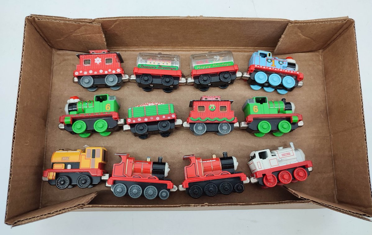 12 PC THOMAS THE TRAIN MIXED CARS  INV 262380404