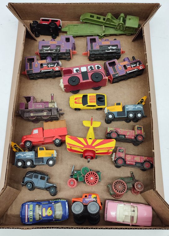 THOMAS & FRIENDS TOY TRAINS AND OTHER VEHICLES MIXED LOT  INV 262380413