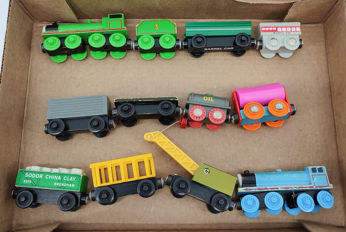 THOMAS & FRIENDS TOY TRAINS MIXED LOT  INV 262380419