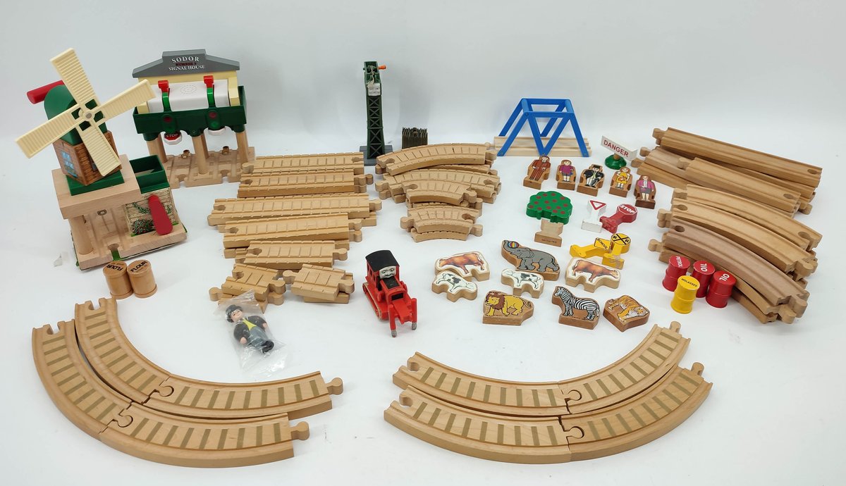 MIXED WOODEN TOY TRAIN TRAIN AND ACCESSORIES MIXED LOT  INV 262380420