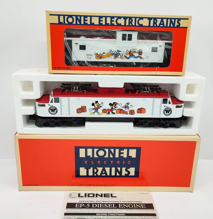 LIONEL 2PC THE DISNEY ELECTRIC ENGINE LOCOMOTIVE 6-18311 OB & DISNEY EXTENDED CABOOSE 6-19723 OB  INV 262380444