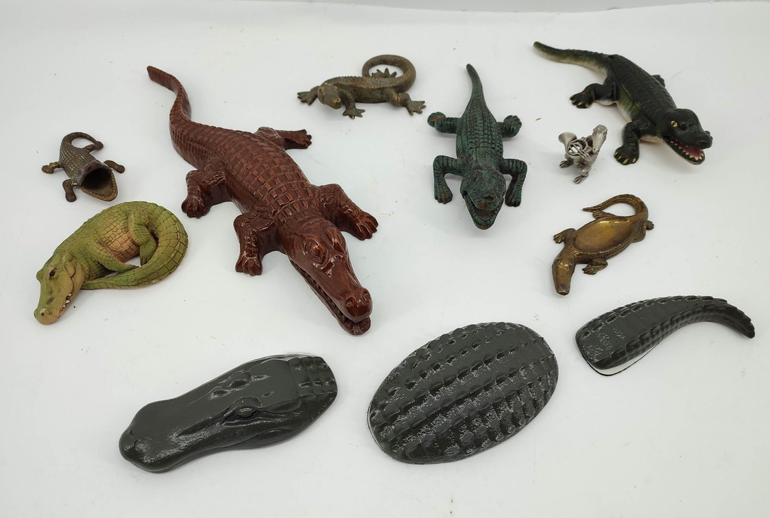 COLLECTION OF ALLIGATORS / CROCODILE METAL, PEWTER, BRASS, WOODEN, ETC... MIXED  INV 262380460