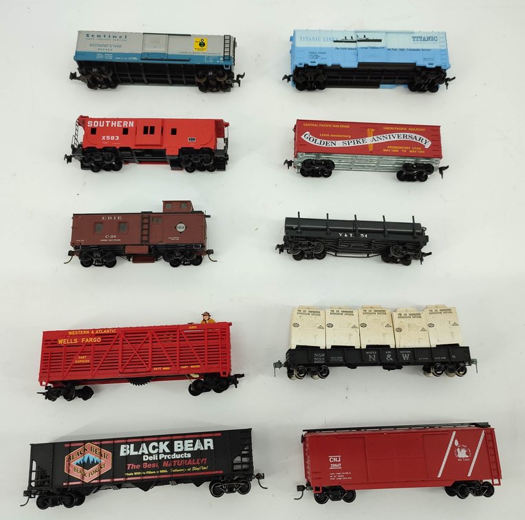 HO GAUGE 10 HO FREIGHT TRAIN CARS MIXED  INV 262380466